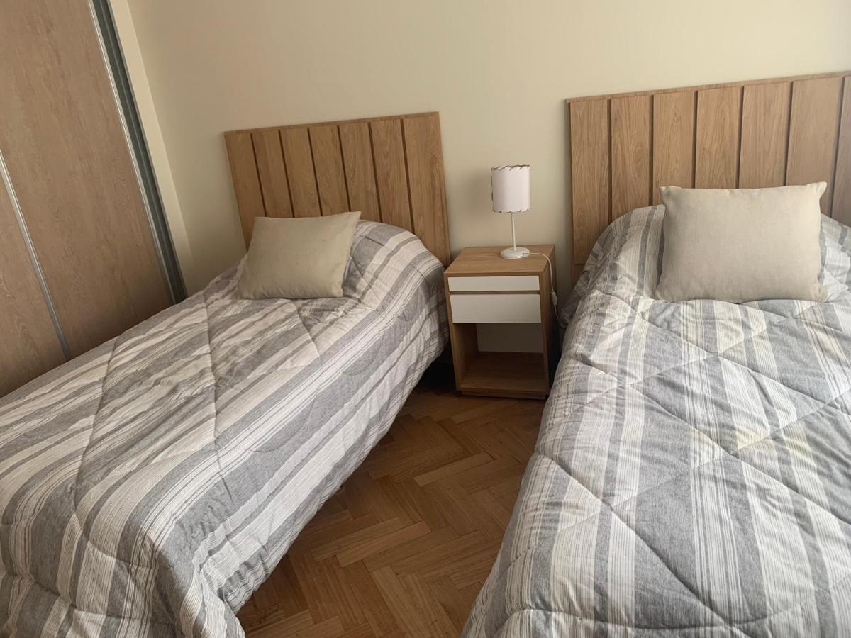 3 Amplios Ambientes Excelente Ubicacion-Avenida Corrientes Almagro- Cerca De Todo Lejlighed Buenos Aires Eksteriør billede